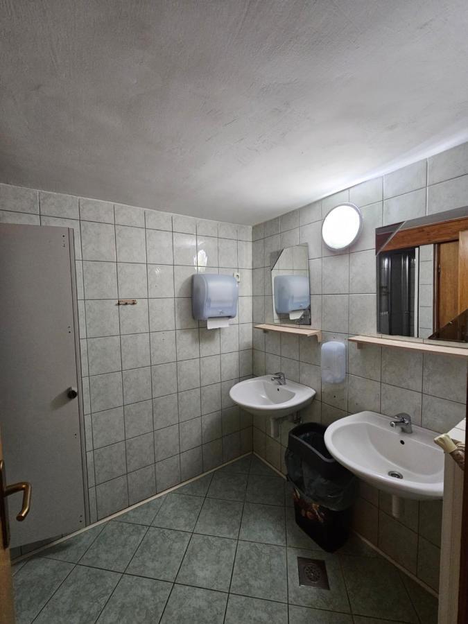 Hotel Ruska Koca Hočko Pohorje Exterior foto